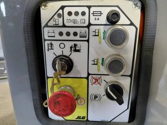 Senkrechtlift JLG TOUCANDUO