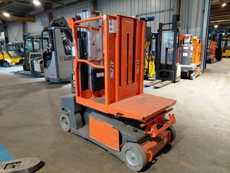 Senkrechtlift JLG TOUCANDUO