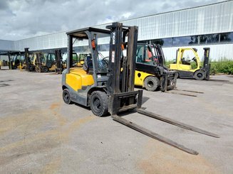 4-Rad Gabelstapler TCM FD25T3