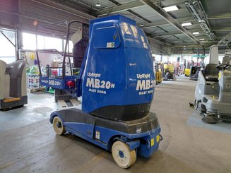Senkrechtlift Upright MB20N