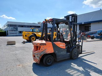 4-Rad Gabelstapler Doosan D30GP