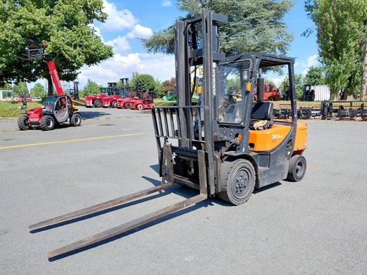 4-Rad Gabelstapler Doosan D30GP - 1