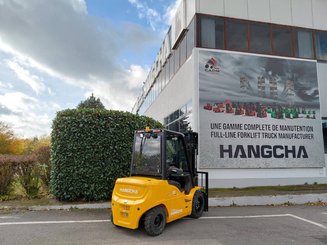 4-Rad Gabelstapler 4-Rad Gabelstapler Hangcha XE30Hi ( CPD30-XEY2H2-SI )