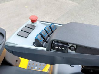 4-Rad Gabelstapler 4-Rad Gabelstapler Hangcha XE30Hi ( CPD30-XEY2H2-SI )