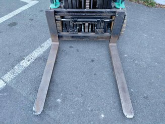 3-Rad Gabelstapler Yale ERP18VTL