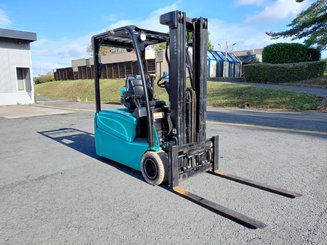 3-Rad Gabelstapler Yale ERP18VTL