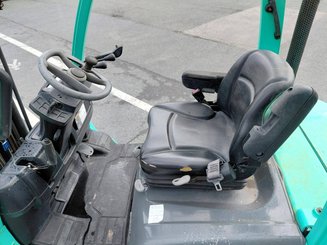 4-Rad Gabelstapler Yale GDP25VX