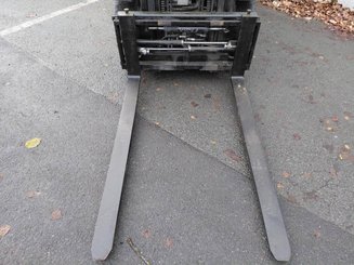 4-Rad Gabelstapler Yale GDP25VX