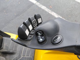 4-Rad Gabelstapler Yale GDP25VX