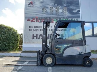 4-Rad Gabelstapler Yale ERP30VL