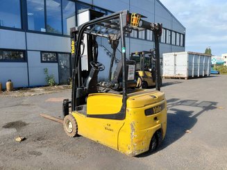 3-Rad Gabelstapler Yale ERP18VTL