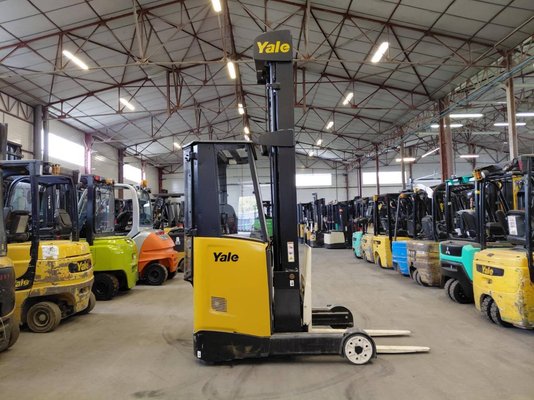 Schubmaststapler Yale MR14 - 1