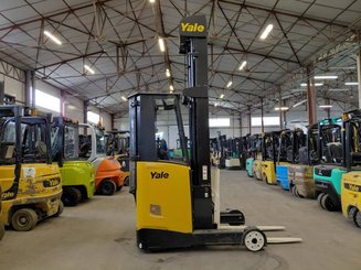 Schubmaststapler Yale MR14 - 1