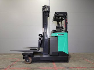 Mehrwege-Schubmaststapler Mitsubishi RBM25 N3